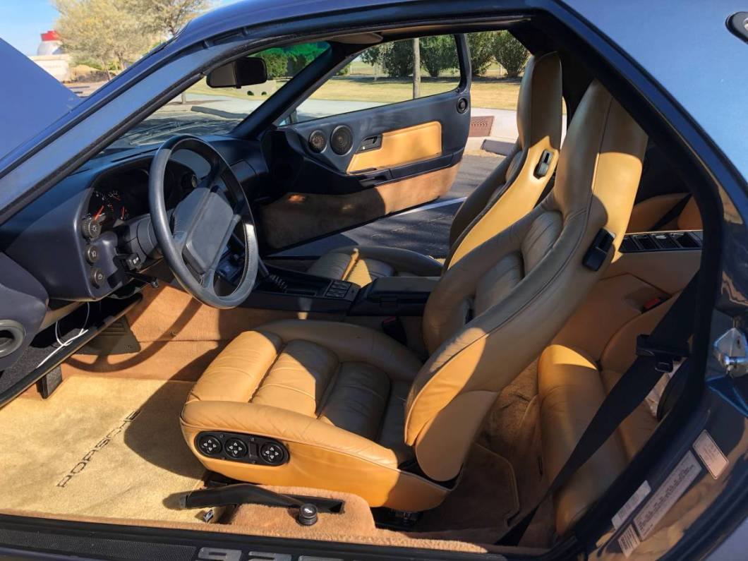 1989_Porsche_928_S4_08