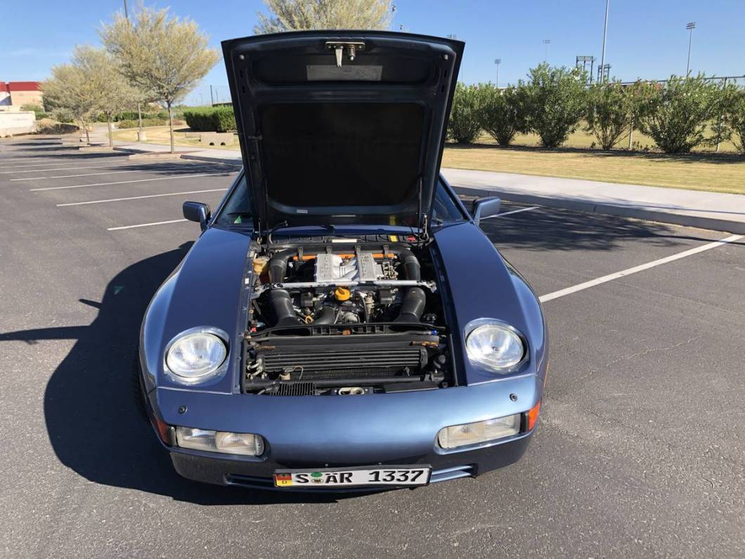 1989_Porsche_928_S4_10
